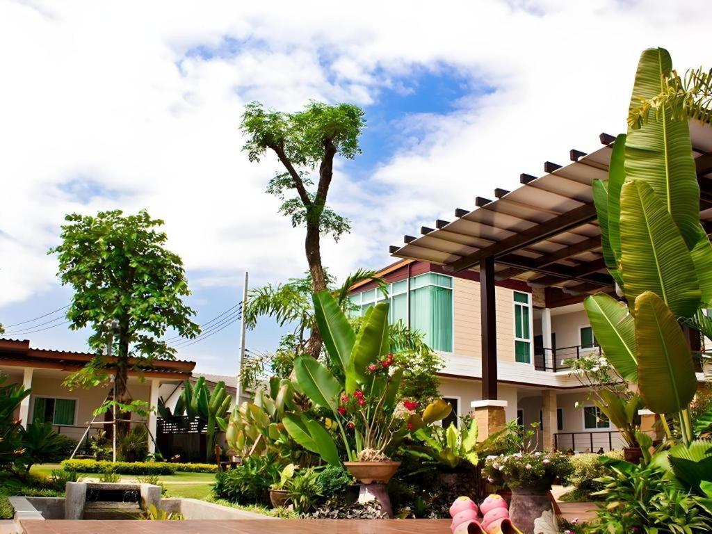 The Park Nangrong Resort Exterior photo