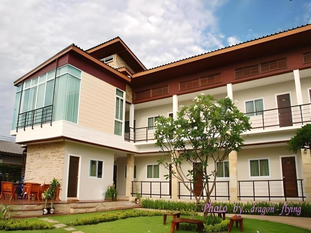 The Park Nangrong Resort Exterior photo