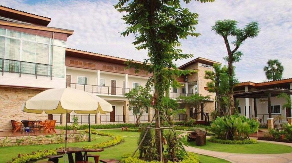 The Park Nangrong Resort Exterior photo