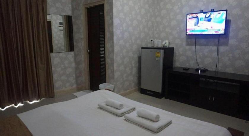 The Park Nangrong Resort Exterior photo
