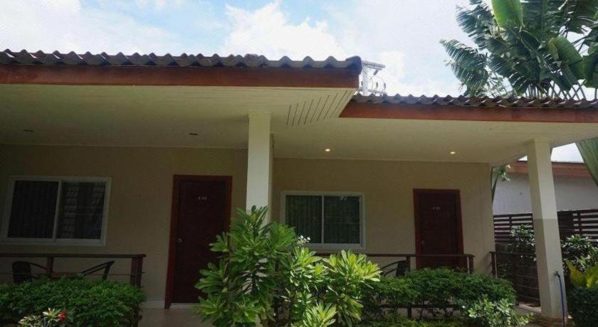 The Park Nangrong Resort Exterior photo