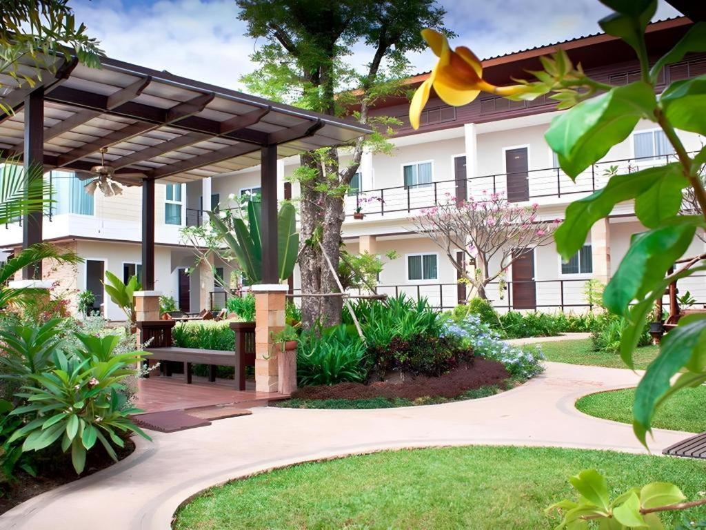 The Park Nangrong Resort Exterior photo