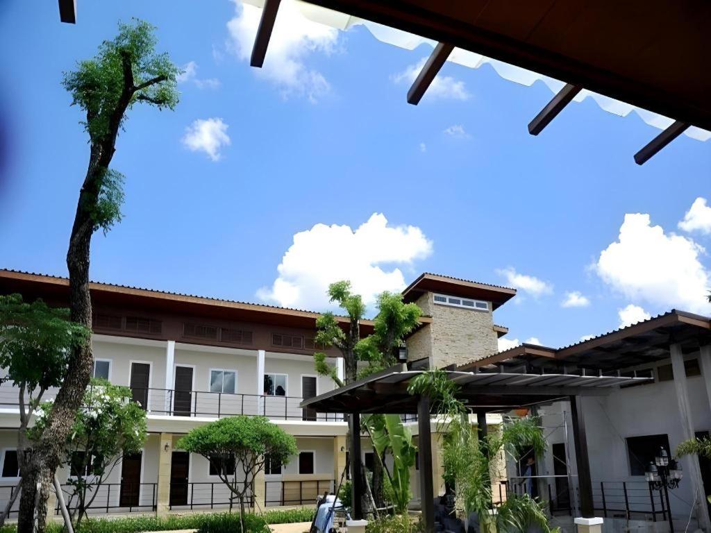 The Park Nangrong Resort Exterior photo